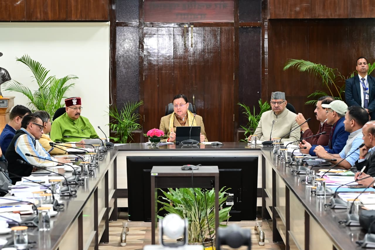 मुख्यमंत्री ने रोजगार एवं स्वरोजगार से जुड़ी विभिन्न योजनाओं की समीक्षा की