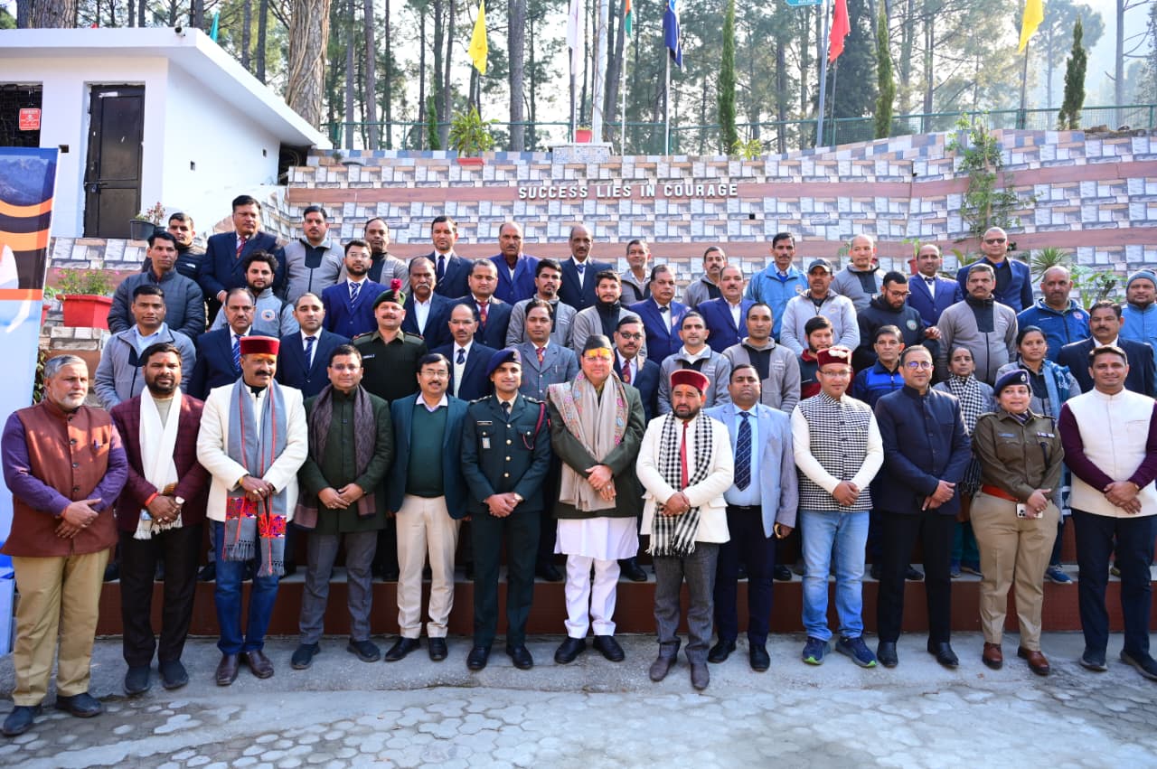 पर्यटन से पहाड़ों में रुकेगा पलायन, होमस्टे, टैक्सी और होटल को मिलेगा साल भर रोजगार — मुख्यमंत्री