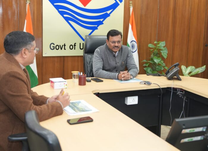 मुख्य सचिव ने निर्माणाधीन जमरानी एवं सौंग बांध परियोजनाओं की समीक्षा की