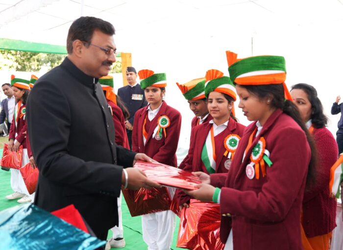 गणतंत्र दिवस महान संकल्प, संघर्ष और दूरदृष्टी का प्रतीक: मुख्य सचिव