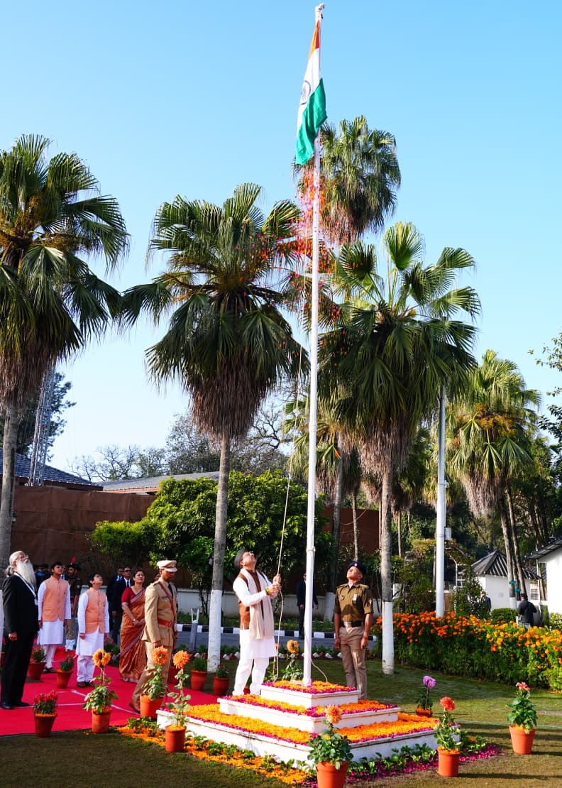 मुख्यमंत्री  धामी ने 77वें गणतंत्र दिवस के अवसर पर राष्ट्रीय ध्वज फहराया