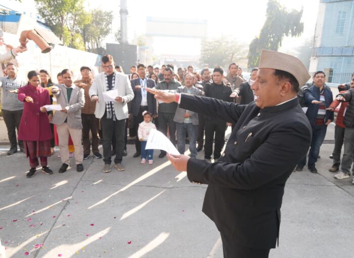 गणतंत्र दिवस के अवसर पर सूचना महानिदेशक ने सूचना भवन परिसर में राष्ट्रीय ध्वज फहराया