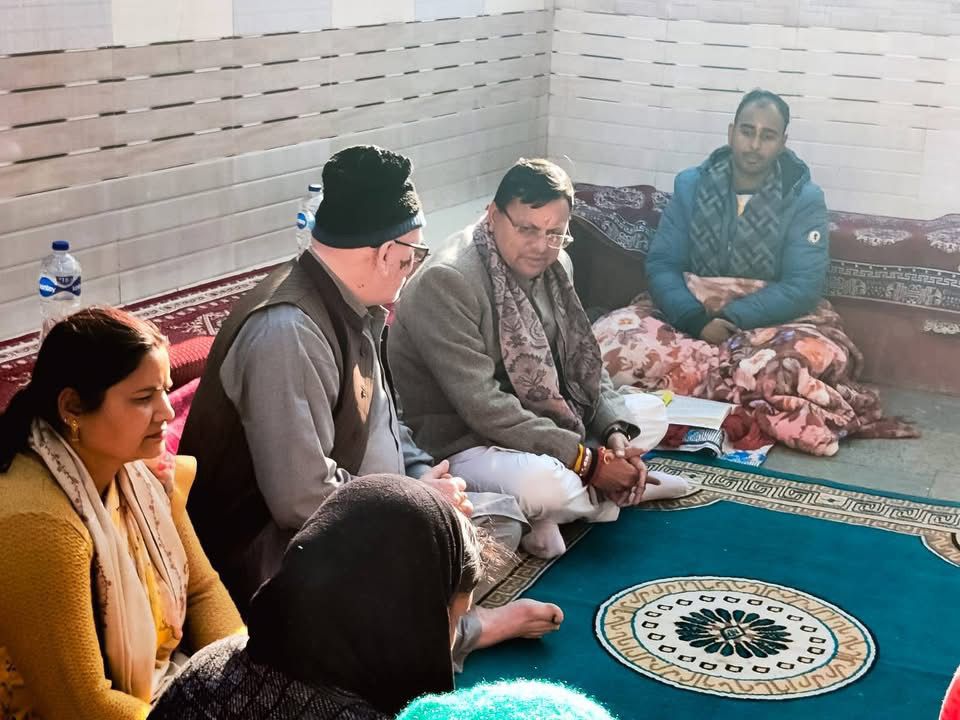 मुख्यमंत्री ने गुप्तकाशी में वरिष्ठ तीर्थ पुरोहित स्व. श्रीनिवास पोस्ती जी को दी श्रद्धांजलि