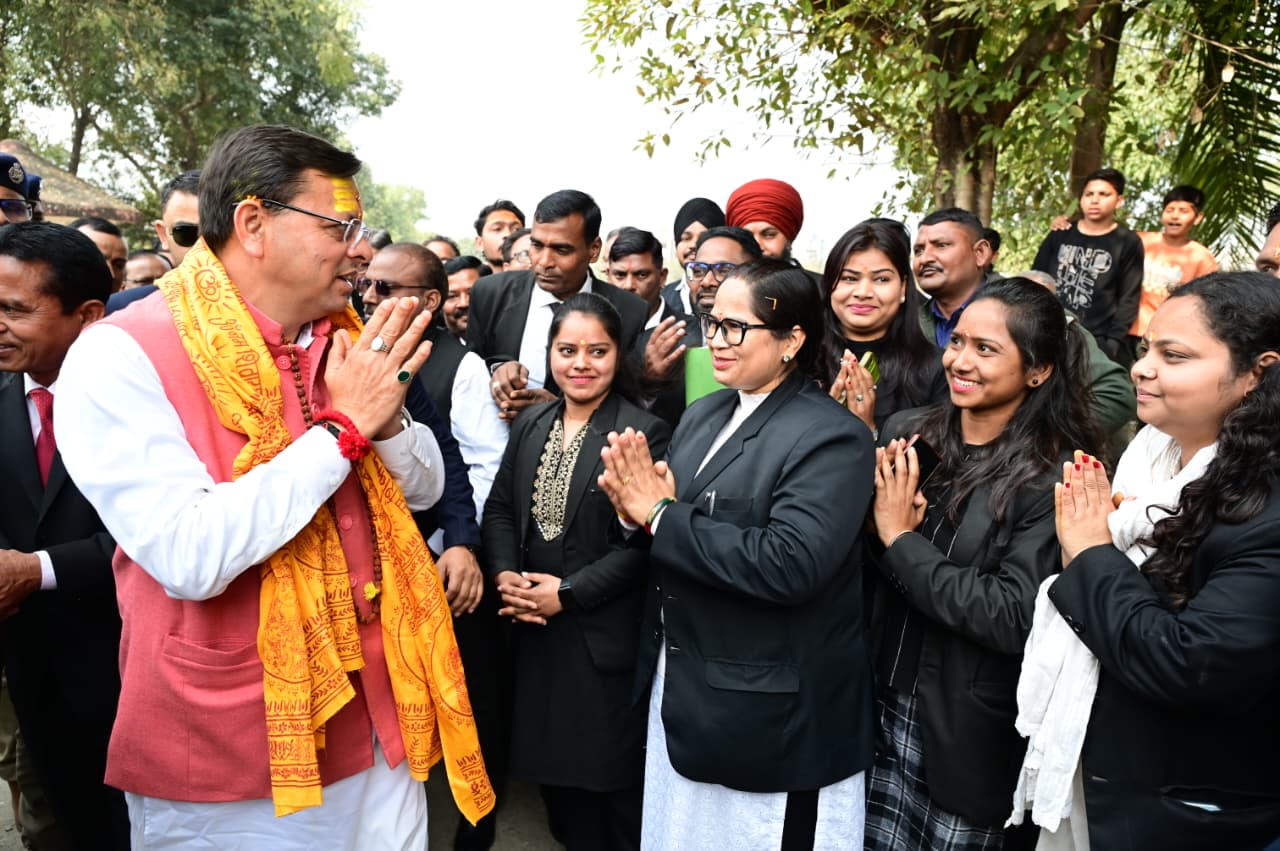 मुख्यमंत्री ने खटीमा सिविल न्यायालय में अधिवक्ताओं हेतु नव निर्मित चैम्बर का लोकार्पण किया