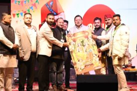 मुख्यमंत्री ने हेमवंती नंदन बहुगुणा महाविद्यालय में  आयोजित विंटर कार्निवाल में बतौर मुख्य अतिथि प्रतिभाग किया