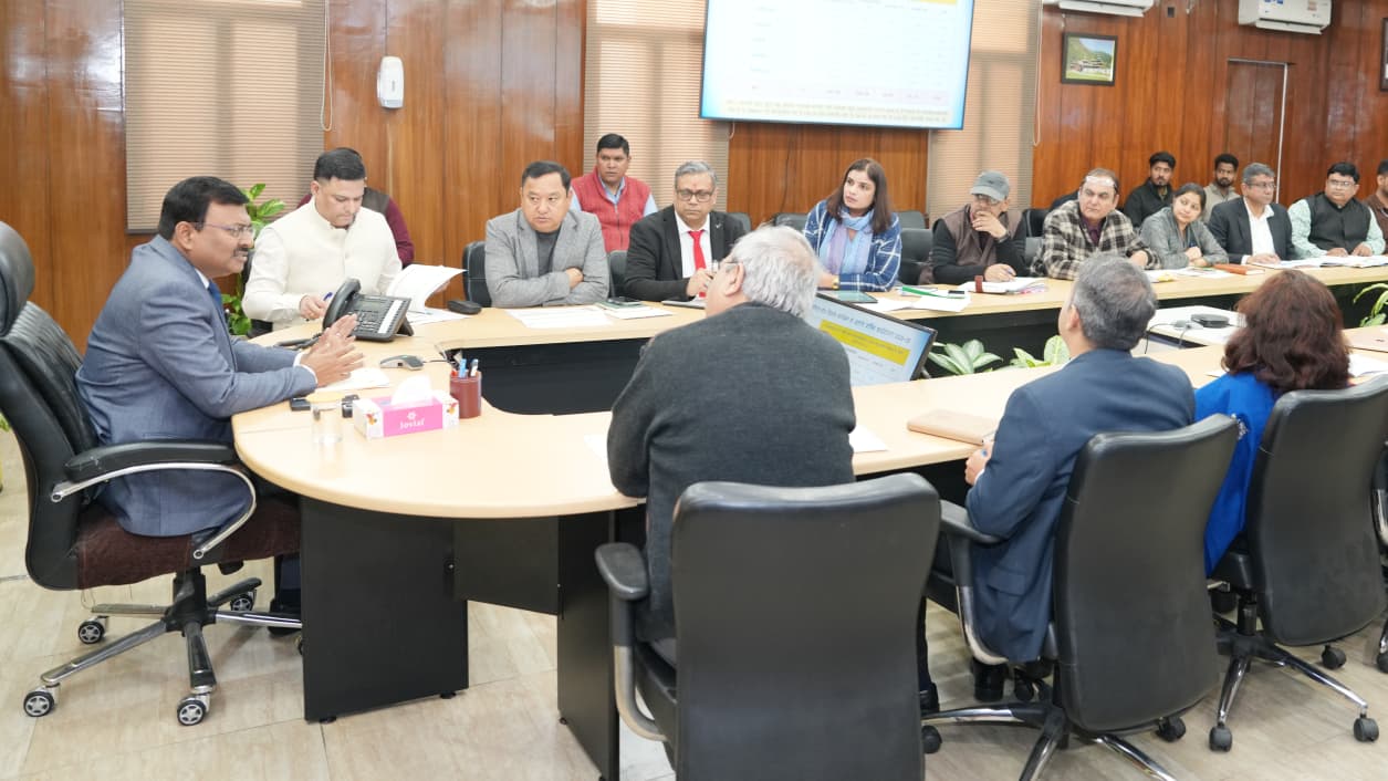 पलायन रोकथाम व सीमांत क्षेत्रों में रोजगार योजनाओं को तेज़ी से लागू करने के निर्देश