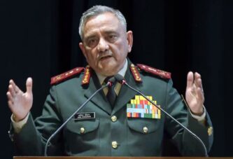 देश के सीडीएस जनलर अनिल चौहान श्रीनगर गढ़वाल के दौरे पर पहुंचे