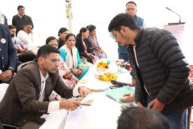 प्रमाण पत्र जारी होने के उपरान्त ही जिला प्रशासन ने दी वेतन आहरण की संस्तुति