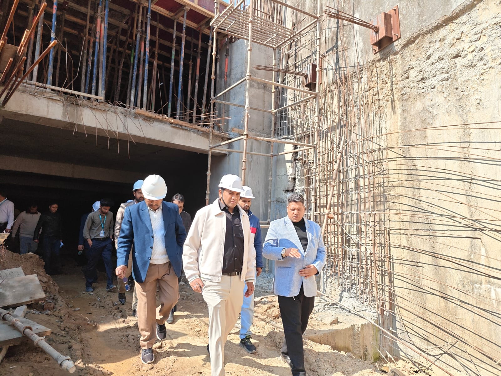 आवास सचिव डॉ. आर. राजेश कुमार का एमडीडीए की तीन महत्वपूर्ण परियोजनाओं का स्थलीय निरीक्षण