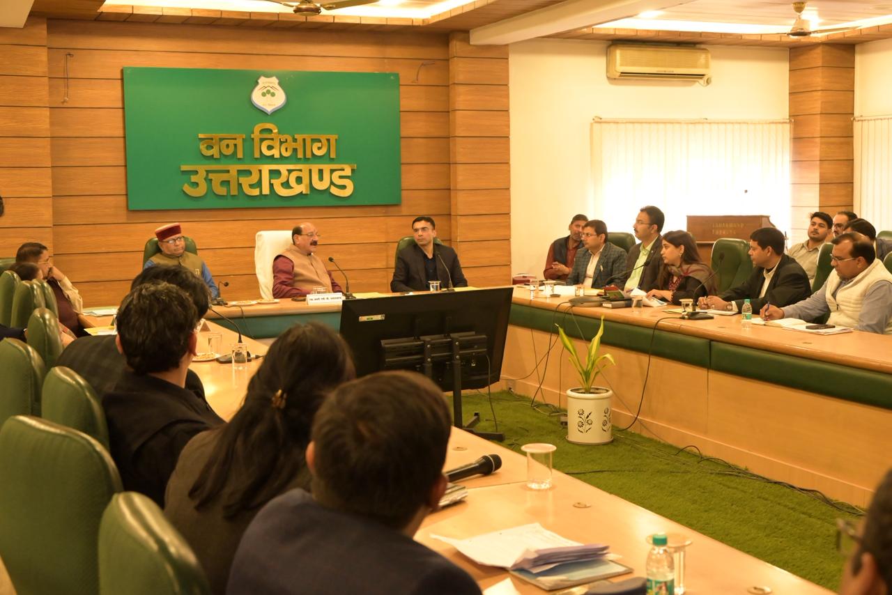 निर्माण साईटों पर सुपर विजन हेतु अनिवार्यता उपस्थित रहे जूनि. अभियंताः प्रभारी मंत्री