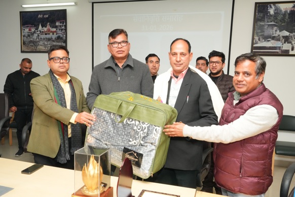 सूचना विभाग में शासकीय सेवा पूर्ण कर सेवानिवृत्त हुए मुख्य प्रशासनिक अधिकारी एवं वरिष्ठ प्रशासनिक अधिकारी