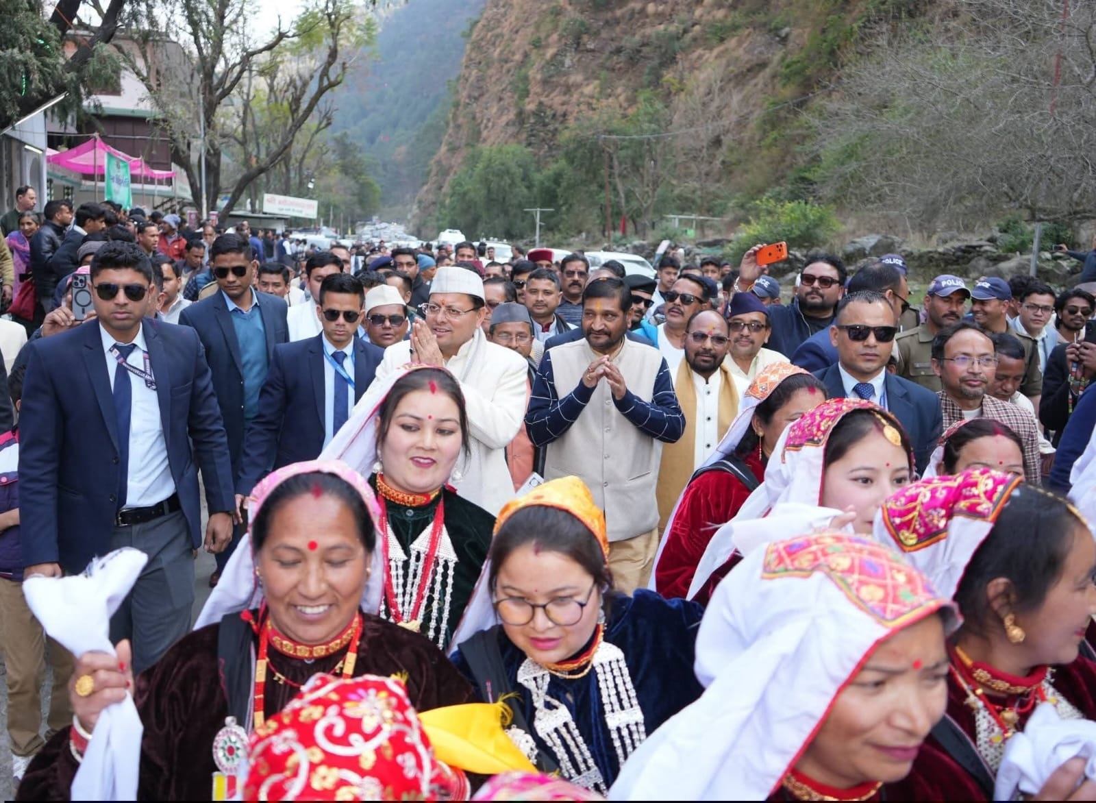‘जन-जन की सरकार, जन-जन के द्वार’ कार्यक्रम ने रचा ऐतिहासिक जनसंपर्क और जनसेवा का कीर्तिमान