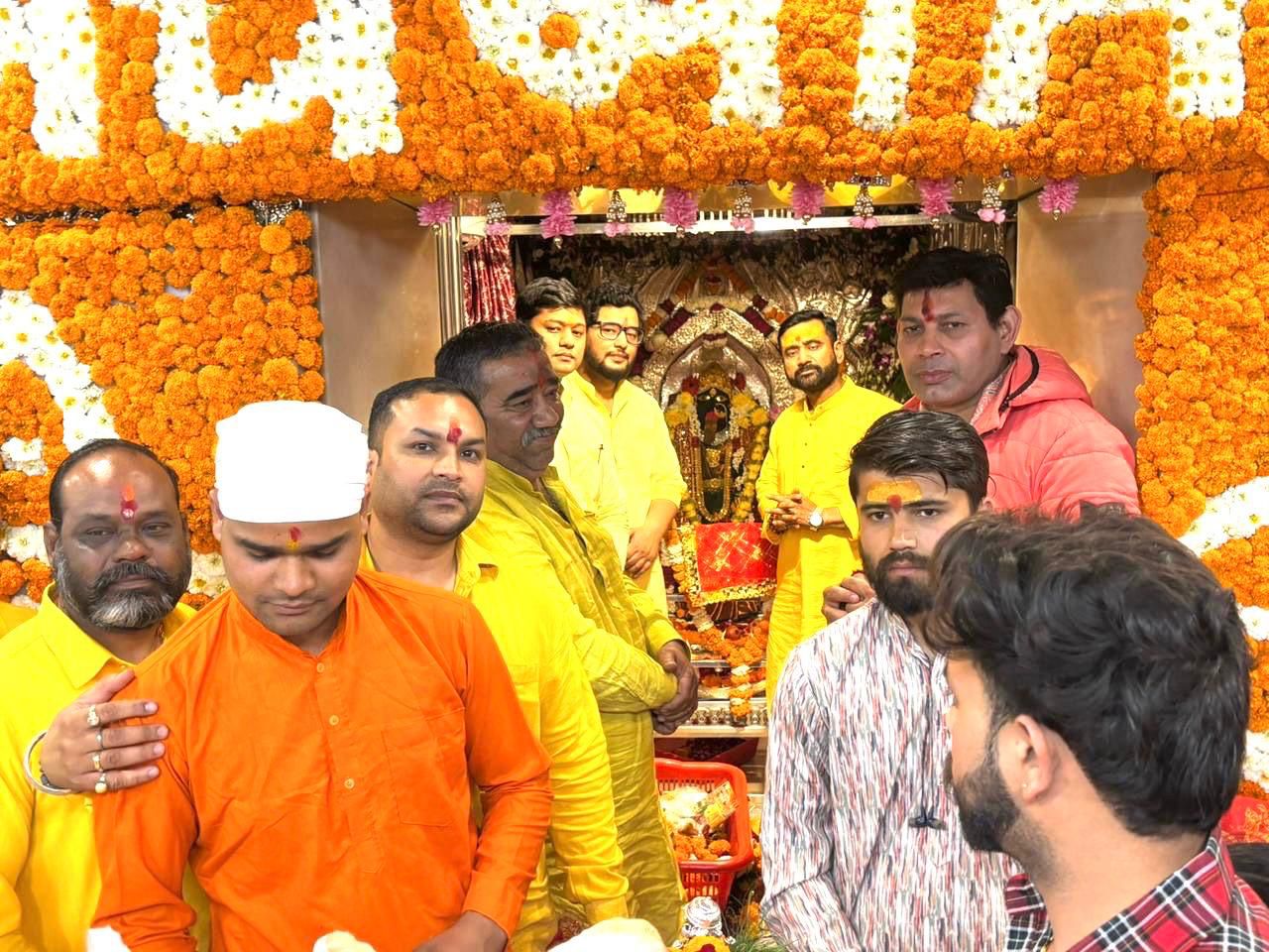 भव्य श्रृंगार व पूजा-अर्चना के साथ माँ डाट काली मंदिर में नवरात्रि का शुभारंभ