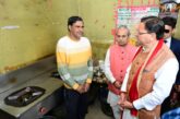 मुख्यमंत्री धामी ने रेस्टोरेंट में पहुंच लिया गैस आपूर्ति का जायजा