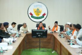 विकास कार्यों में लापरवाही पर सख्त चेतावनी - “कार्य समयबद्ध और समन्वय से हों”