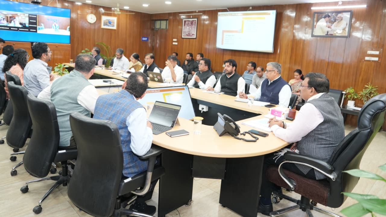 मुख्य सचिव ने दिए जल गुणवत्ता परीक्षण और रिपोर्टिंग सुदृढ़ करने के निर्देश