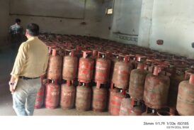 देहरादून: कालाबाजारी रोकने तथा शत्प्रतिशत् होमडिलिविरी सुनिश्चित करवाने के निर्देश