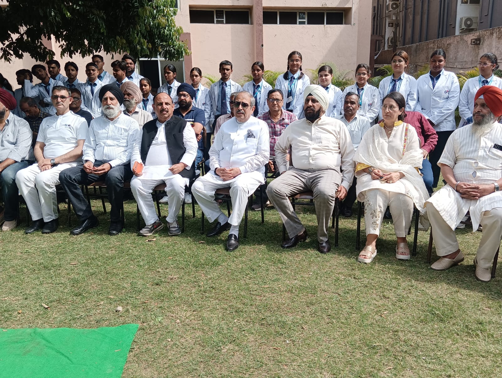 जी आर डी इंस्टीट्यूट ने रखी मल्टीस्पेशलिटी चैरिटेबल हॉस्पिटल की नींव 