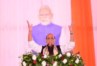 धामी सरकार के फैसले बने मिसाल, विकास को मिली रफ्तार : राजनाथ सिंह
