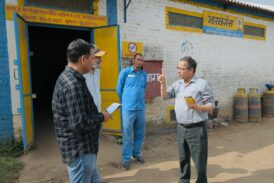 जिला प्रशासन की ओटीपी आधार पर होमडिलिविरी व्यवस्था से एजेंसियों से छंटी भीड़ 