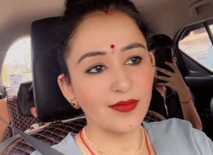 व्लॉगर ज्योति अधिकारी ने फेसबुक लाइव आकर दी खुदकुशी की धमकी