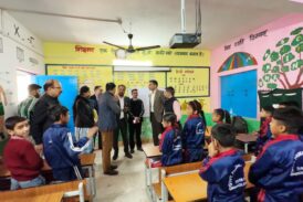 जिला प्रशासन ने 5 करोड़ सीएसआर फंड से जिले के सभी विद्यालय किये फर्नीचर युक्त