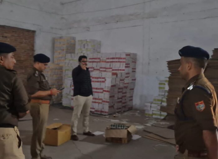 उधम सिंह नगर पुलिस द्वारा नकली NCERT पुस्तकों का बड़ा जखीरा बरामद