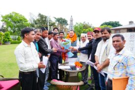 दिवारीखौल जोखणी मोटर मार्ग की वित्तीय स्वीकृति के लिये क्षेत्रीय जनप्रतिनिधियों ने मुख्यमंत्री का जताया आभार