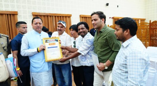 The Chief Minister listened to the grievances of citizens who had come from across the state.