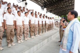 मुख्यमंत्री ने प्रशिक्षण ले रहे पुलिस कांस्टेबलों को संबोधित किया