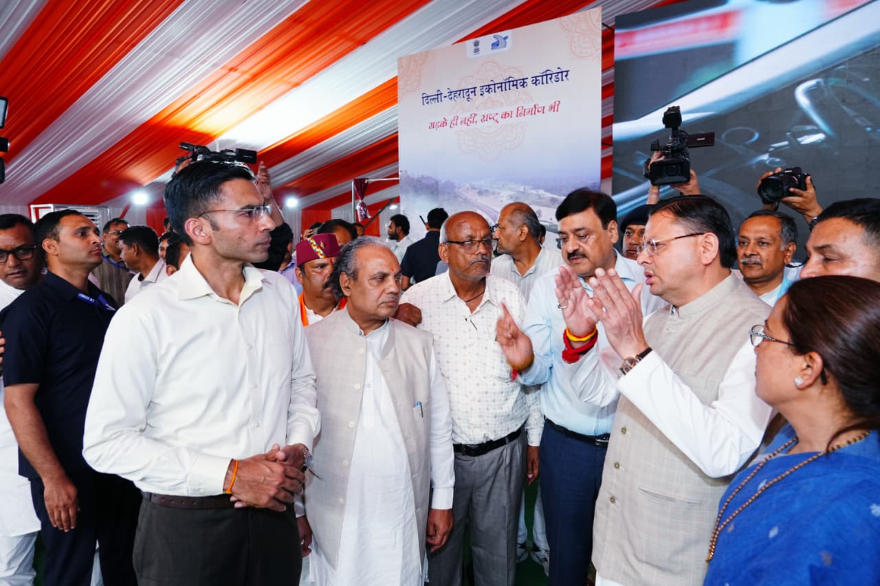 मुख्यमंत्री ने प्रधानमंत्री के कार्यक्रम के तैयारियों का  निरीक्षण किया