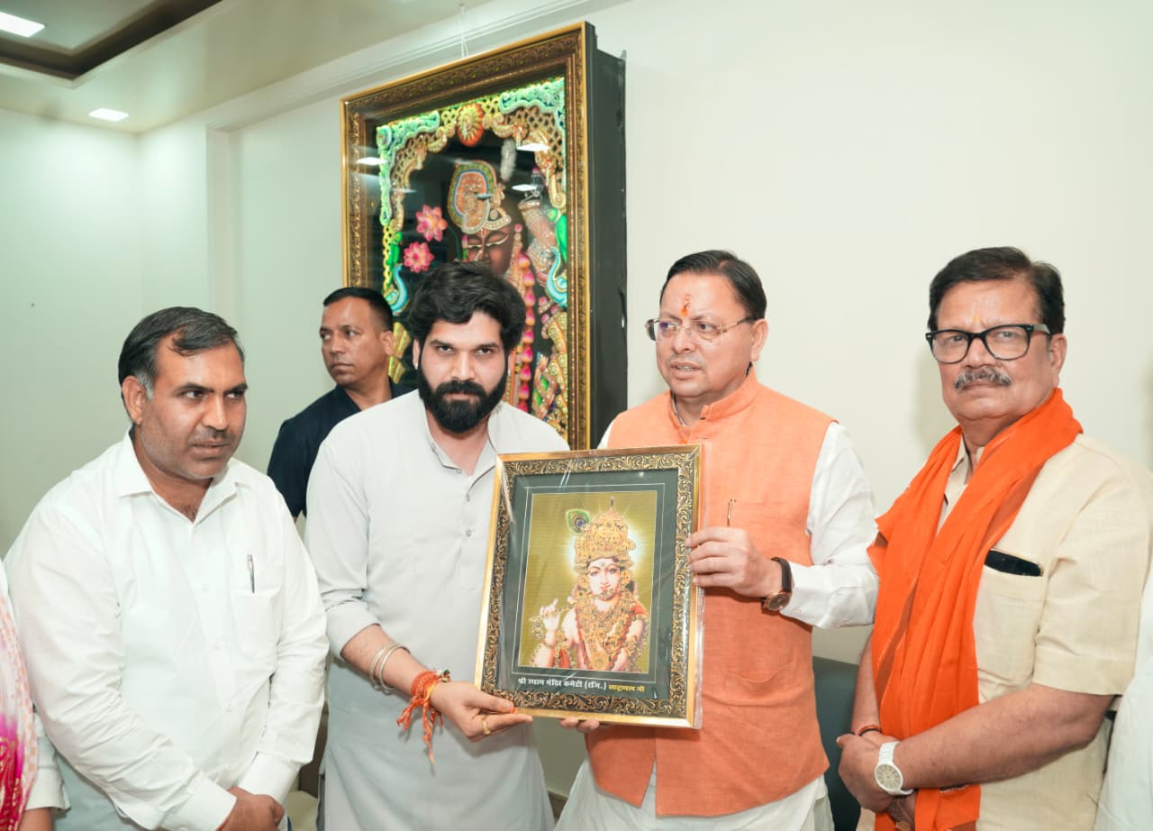 मुख्यमंत्री ने राजस्थान के प्रमुख केंद्र बाबा खाटू श्याम मंदिर पहुंचकर पूजन किया