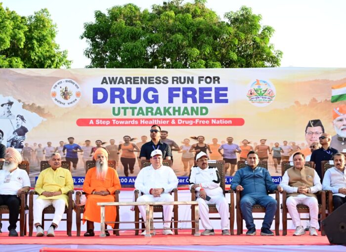 “रन फॉर अवेयरनेस” रैली को मुख्यमंत्री धामी ने दिखाई हरी झंडी