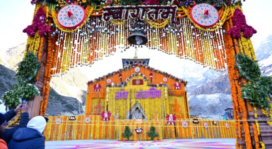 Chief Minister Dhami arrives at Kedarnath Dham as the portals of Baba Kedarnath open.