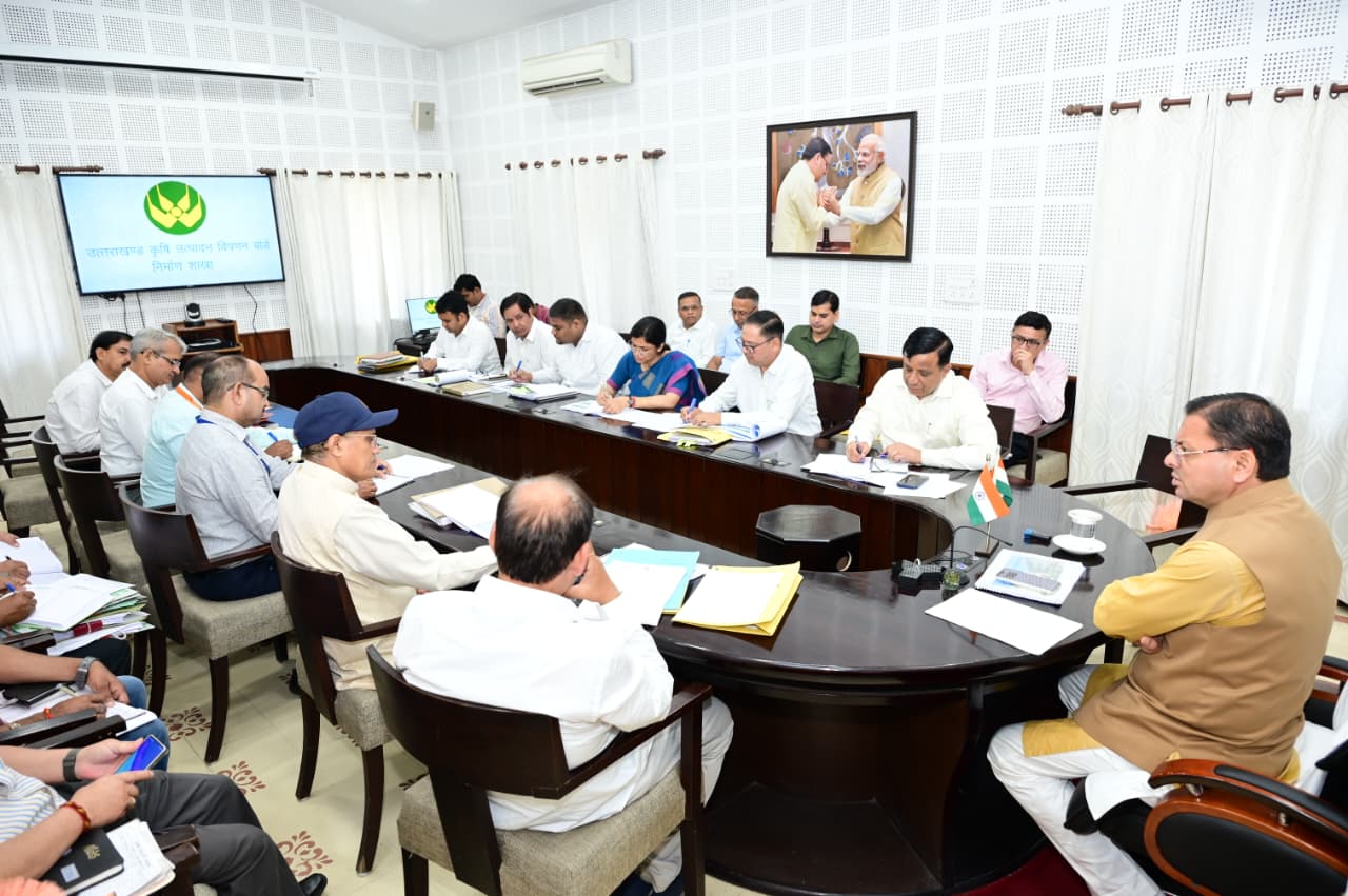 उत्तराखण्ड के प्रत्येक विकासखण्ड में विकसित होंगे आदर्श कृषि एवं उद्यान गांव