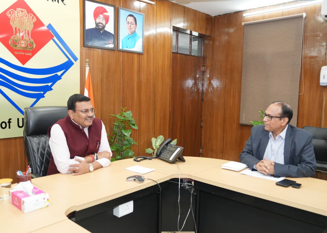 मुख्य सचिव ने सचिव शिक्षा को स्कूलों में बुक बैंक बनाये जाने के निर्देश दिए