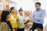 कैंसर पीड़ित विधवा सुनीता को जिला प्रशासन ने दी बड़ी राहत
