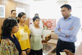 कैंसर पीड़ित विधवा सुनीता को जिला प्रशासन ने दी बड़ी राहत