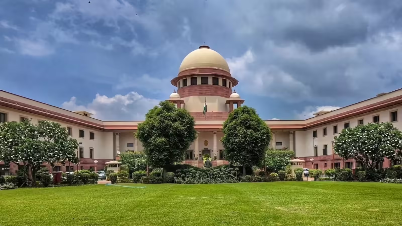 OFFICE OF THE DY. ADVOCATE GENERAL FOR THE STATE OF UTTARAKHAND AT THE SUPREME COURT