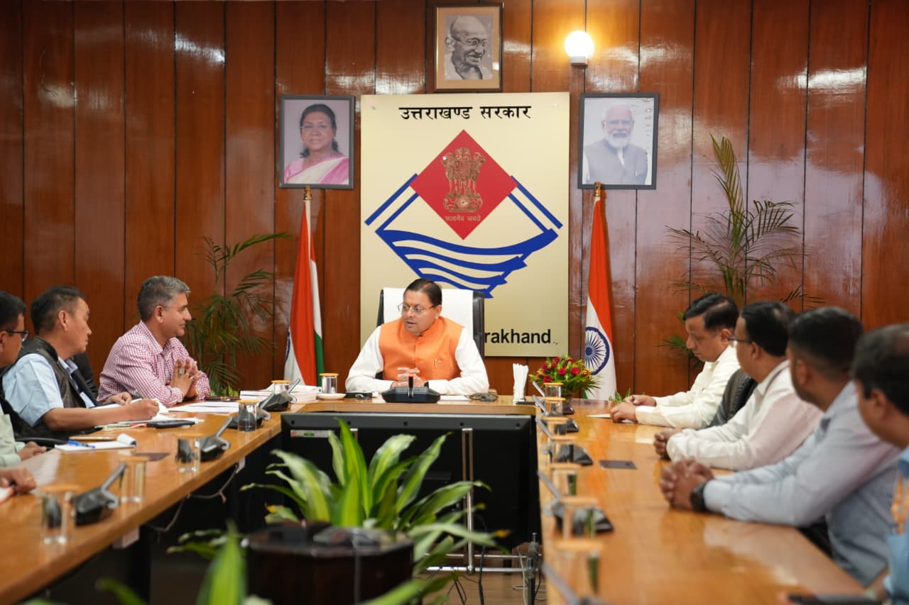 मुख्यमंत्री धामी ने किया ‘मेरी योजना’ पुस्तक ऑडियो क्लिप का अनावरण