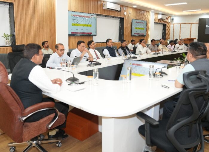 मुख्य सचिव ने जनपदों के मुख्य चिकित्सा अधिकारी को प्रतिकूल प्रविष्टि दिए जाने के निर्देश दिए