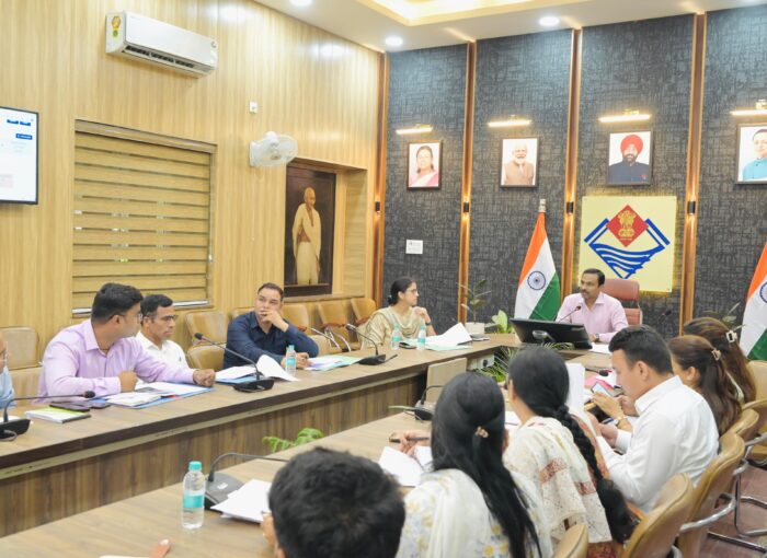 अपर मुख्य निर्वाचन अधिकारी ने जनपद देहरादून में एसआईआर कार्यों की विधानसभावार समीक्षा की