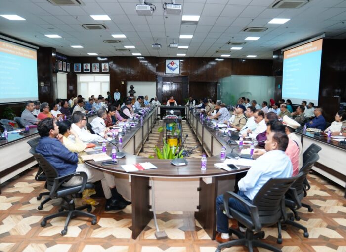 मानसून से पहले सभी तैयारियां पूरी करें अधिकारी- मुख्यमंत्री