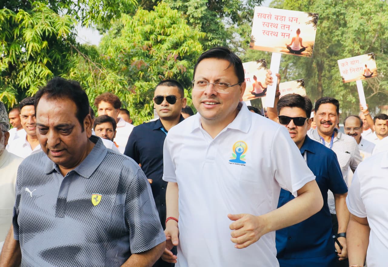 अंतरराष्ट्रीय योग दिवस के उपलक्ष्य में आयोजित रन फॉर योगा कार्यक्रम में मुख्यमंत्री धामी ने प्रतिभाग किया
