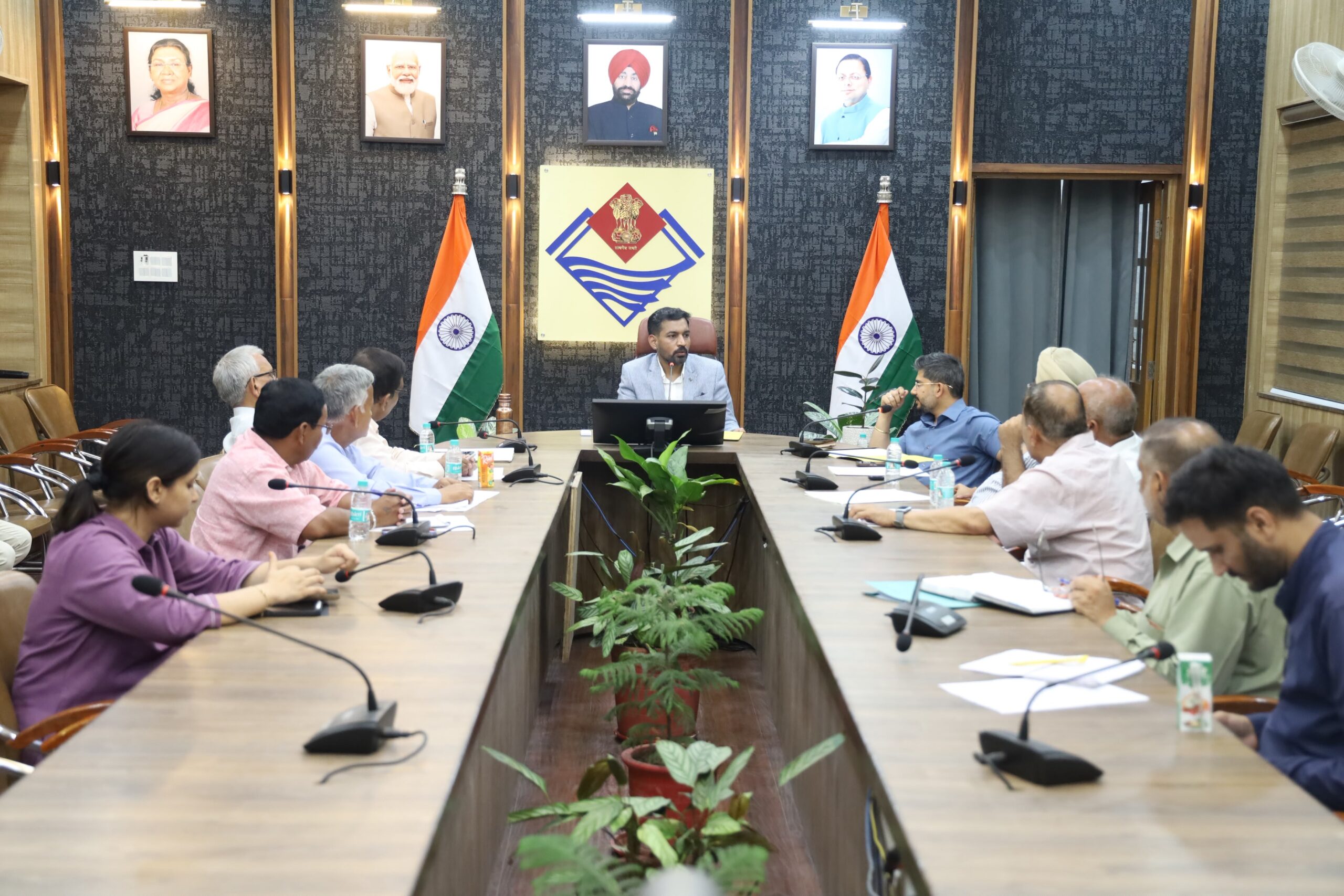 हर पात्र मतदाता का नाम सूची में सुनिश्चित करने के लिए जिला प्रशासन पूरी तरह सक्रियः DM