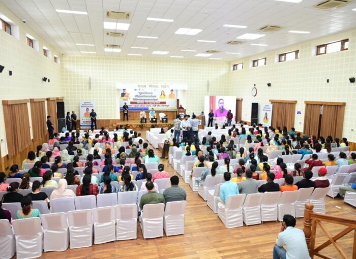 ’एकल महिलाओं को आत्मनिर्भर एवं सम्मानजनक जीवन उपलब्ध कराना राज्य सरकार की सर्वाेच्च प्राथमिकता