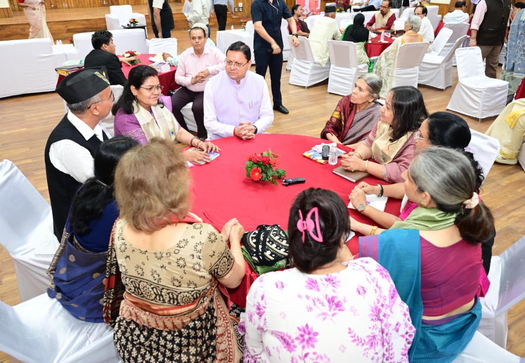 उत्तराखंड के विकास, सांस्कृतिक संरक्षण और सामाजिक परिवर्तन में साहित्यकारों की भूमिका पर हुई चर्चा