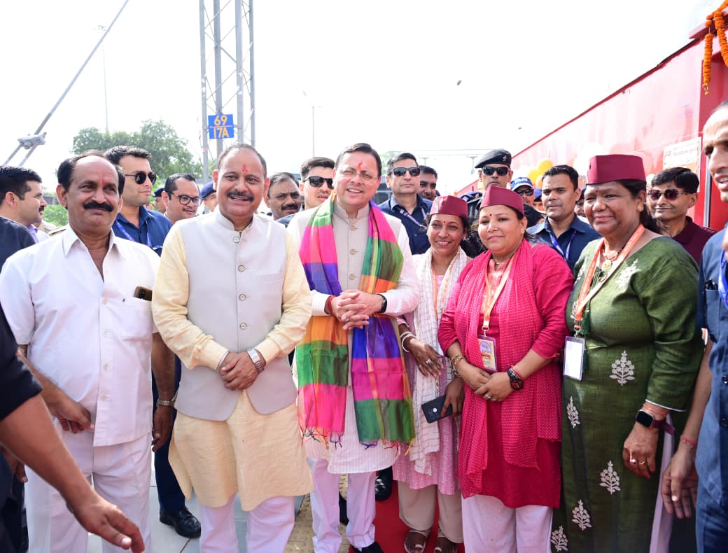 ‘‘सोमनाथ स्वाभिमान पर्व’’ पर हर्रावाला से वेरावल के लिए विशेष रेल यात्रा का शुभारंभ