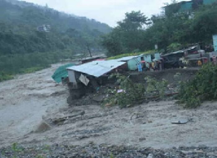 देहरादून के मालदेवता और सहस्रधारा क्षेत्र मानसून के दौरान लगातार भारी वर्षा