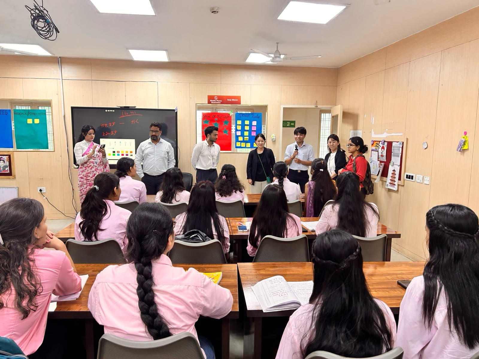 जापानी प्रतिनिधिमंडल के साथ दून विश्वविद्यालय में भाषा की बारीकियों के साथ वर्क कल्चर पर हुई चर्चा